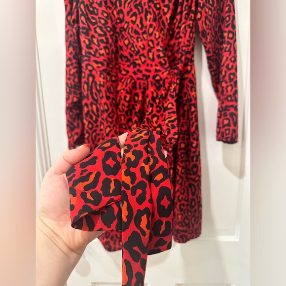 Banana Republic leopard print wrap dress - Picture 10 of 13